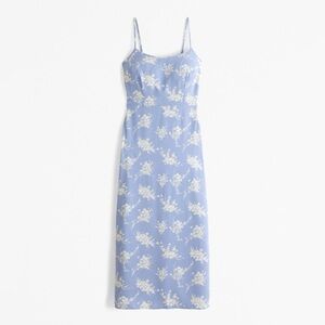 BNWT: Abercrombie & Fitch Scoopneck Slip Midi Dress. Light Blue. Size Medium